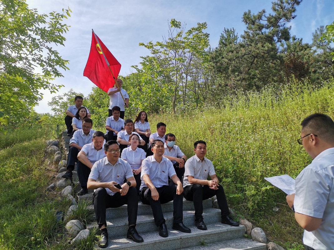 主題教育丨深圳廣電銀通西北分公司開展“黨課搬到紅色現(xiàn)場，主題教育入腦入心”主題黨日活動